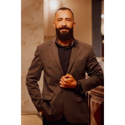 Escritor Marcos Marcellino publica seu segundo livro no ano